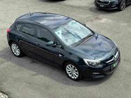 Opel Astra, 1.4 J Lim Active, Jahr 2013 - Schwabach