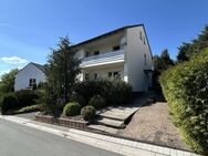 Zweifamilienhaus mit großem Garten, Balkon, Garage in Borgentreich-Körbecke - Borgentreich (Orgelstadt)