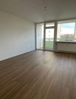Sanierte 2-Zimmerwohnung mit Balkon - Langen (Hessen)
