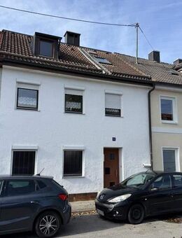 renovierungsbedürftiges Reihenmittelhaus am Gögerl in Weilheim mit Garten und Holzhütte - Weilheim (Oberbayern)