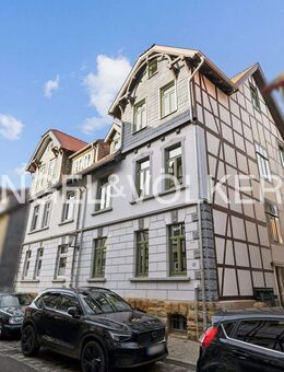 MODERNISIERTE 3-ZIMMER-WOHNUNG MIT BALKON IM STILVOLLEN ALTBAU MITTEN IN DER STADT - Goslar