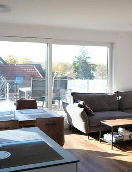 Neuwertig & exklusiv: Sonnige 3-Zi-Wohnung mit großer Dachterrasse und Südwest-Ausrichtung - Bad Krozingen