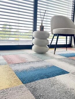 Preiswerte Teppichfliesen-Mischung, solange der Vorrat reicht. - Emmerich (Rhein)