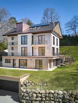 Hochklassiges Architekten-Haus mit Indoor-Pool und Einliegerwohnung in Toplage - Pöcking