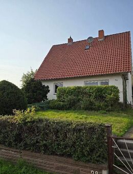 REFUGIUM FÜR WOHNEN, HOBBY UND RELAXEN - 2- Familienhaus mit Nebengebäuden und riesigem Garten - Friedland (Niedersachsen)