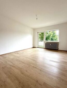 Einziehen & Wohlfühlen: Stilvoll modernisierte 3-Zi-WHG in ruhiger Lage mit Balkon + TG-Stellplätzen - Altötting Zentrum