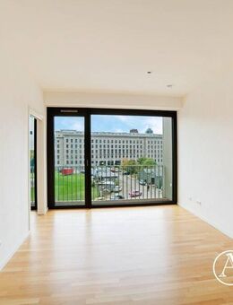 Ruhige 2 Zimmer Wohnung ca. 40m², EBK, Fußbodenheizung und Balkon mit Weitblick in Berlin-Mitte! - Berlin