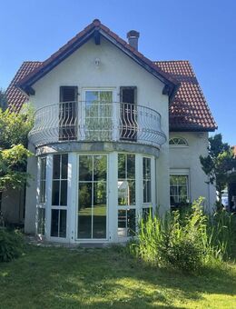 Wohnen im Doppel: Ein- und Mehrfamilienhaus auf über 1.000 m² Traumgrundstück in Rastatt-Niederbühl - Rastatt