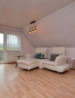 Freundlich möblierte 2-Zimmerwohnung in Üttingen mit Balkon - Uettingen