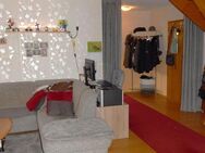 2 1/2 Zimmer-Wohnung im Maisonette-Stil mit Garage und Balkon - Süßen