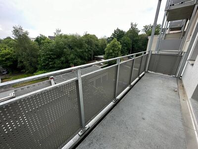 3.. OG + großer Balkon - WG-gerecht - 1. Monat kaltmietfrei