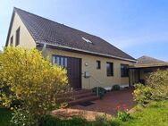 Gepflegtes Einfamilienhaus mit viel Platz für die Familie und Potential für teilgewerbliche Nutzung - Oldenburg (Holstein)