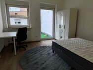 vollmöbliertes WG Zimmer in 6er WG mit exklusivem Zugang zu großem Balkon - Würzburg