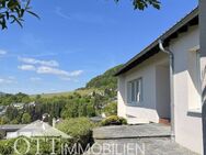 Tolle Aussicht! Einfamilienhaus mit Einliegerwohnung, Garten und Garage! - Albstadt