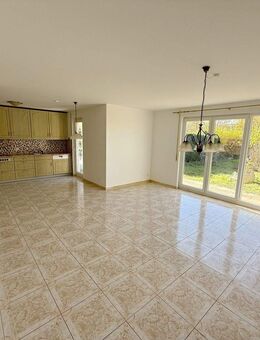 Gelegenheit! 3,5-Zimmer EG-Wohnung mit Gartenanteil in Reutlingen zu verkaufen ! - Reutlingen