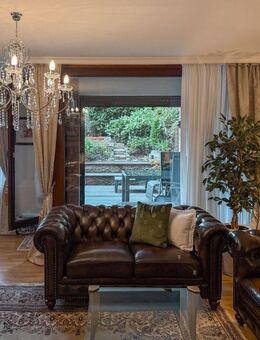 Attraktive 3,5-Zimmer-Maisonette-Wohnung in Düsseldorf-Grafenberg mit eigener Terrasse - Düsseldorf