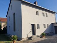 Mehrfamilienhaus wärmegedämmt, teilmodernisiert, dreistöckig - Ihrlerstein