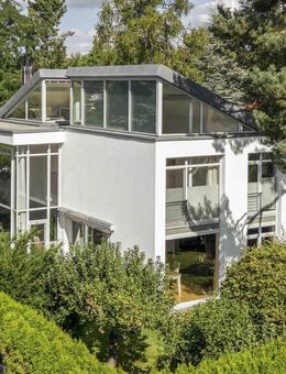 Lichtdurchflutete Architekten-Villa mit Stil und Eleganz - Kleinmachnow
