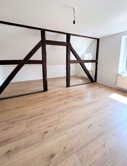 +++Süße Dachgeschoß-Wohnung mit Schrägen und Balken+++ - Magdeburg