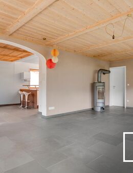 Hochwertig renoviert! Einfamilienhaus mit ELW in ruhiger Lage mit Terrasse und kleinem Garten - Ebermannstadt