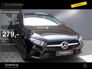 Mercedes A 200, Kompakt PROGRESSIVE SPUR, Jahr 2022 - Kiel