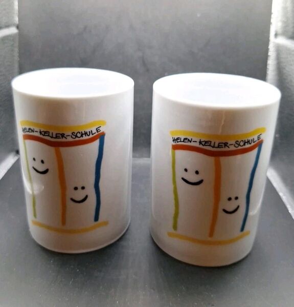 2 Stück Tassen 10,5cm hoch 7,5cm breit Tasse Becher Kaffeetasse Set zusammen - Essen