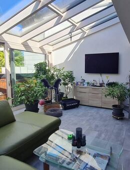 Exklusives Wohnen mit Wintergarten - Reihenhaus in Bestlage von Reutlingen - Reutlingen