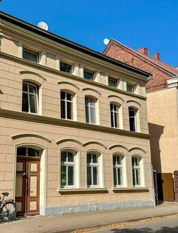 Solides Mehrfamilienhaus mit drei Wohneinheiten im Herzen von Grabow - Grabow