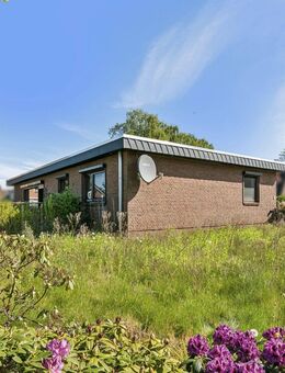 Gemütlicher Bungalow mit 3 bis 4 Zimmern, trockenem Vollkeller, Garage und Terrasse in Bad Bramstedt - Bad Bramstedt