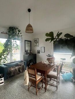 Exklusive 3-Raumwohnung Penthousewohnung mit Terrasse, Einbauküche und 2 Garagenstellplätzen - Puchheim