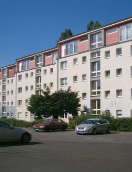 Helle 2-Zimmer-Wohnung mit großem Balkon zu vermieten! - Frankfurt (Main)