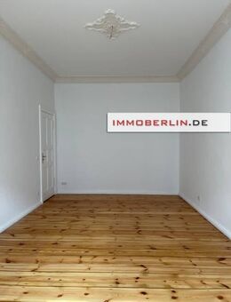 IMMOBERLIN.DE - Exquisite Stuck-Altbauwohnung mit Südwestbalkon in gefragter Lage - Berlin