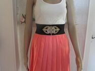 NEUw * Original VINTAGE * Schulmädchen Look * DESIGNER * Falten * Mini- Rock Gr. 34- 36/ XS- S * lachs- hummer- apricot * - Riedlingen