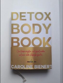 Das Detox Body Book von Caroline Bienert - München