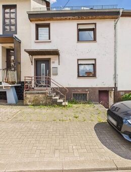 Bezugsfertiges Einfamilienhaus in Illingen - mit saniertem Dach 2012, Gas-Zentralheizung 2004! - Illingen (Saarland)