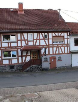 ZWEI Doppelhaushälften zu verkaufen - sofort bezugsbereit mit großem Erweiterungspotenzial! - Ulrichstein