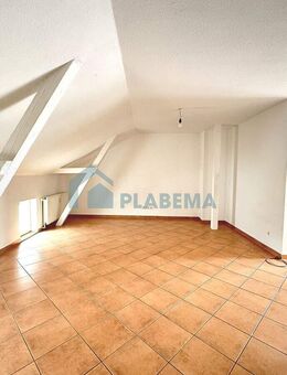 Charmante 2- Zimmer- Dachgeschosswohnung mit Balkon und großer Küche - Parchim