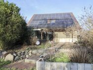 Ein- oder Zweifamilienhaus mit Photovoltaikanlage inkl. Speicher und großem Garten in ruhiger Lage - Henstedt-Ulzburg