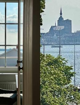 Insel Rügen - Kapitalanlage 4,29% Rendite - Exkl. ETW mit atemberaubendem Seeblick - Altefähr