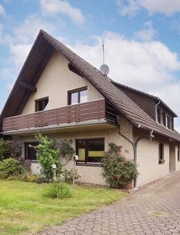 Großes Wohnhaus mit Garage in Lohne (Wichel) - Lohne (Oldenburg)