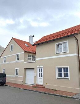 Neu saniertes Anbauhaus im historischen Stadtzentrum von Mühldorf - Mühldorf (Inn)