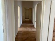 Helle 8-Zimmer-Wohnung in Schwerin mit optionalem Stellplatz - Schwerin