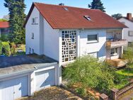 Charmantes Zweifamilienhaus mit großem Garten und ausgebautem Dach - Rastatt