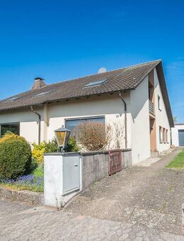 BEHAGLICH - freistehendes Einfamilienhaus mit Garage und großem Grundstück in Bexbach! - Bexbach