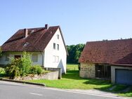 Viel Platz & direkt an der Natur - Wohnhaus mit kleiner Scheune und Garage in Hollfeld OT - Hollfeld