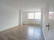 DU-Hochfeld, Wanheimer Straße 23-25 - 3-Zimmer-Wohnung im 5.OG ohne Aufzug ab Juni zu mieten ( kein Jobcenter !! ) - Duisburg