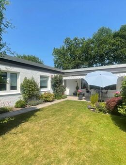 Vielseitiger Atriumbungalow mit idyllischem Gartenparadies in begehrter Lage von Hamburg-Sasel - Hamburg