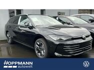 VW Passat, 1.5 l Elegance eHybrid OPF, Jahr 2022 - Herborn (Hessen)