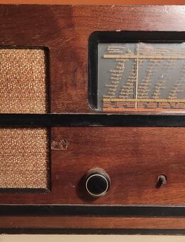 88 Jahre altes Rörenradio an Bastler oder zur Teileverwendung zu verkaufen - Bad Hersfeld