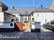 Modernisiert, top gepflegt und charmant! Ihr neues Zuhause in Senheim! - Senheim
